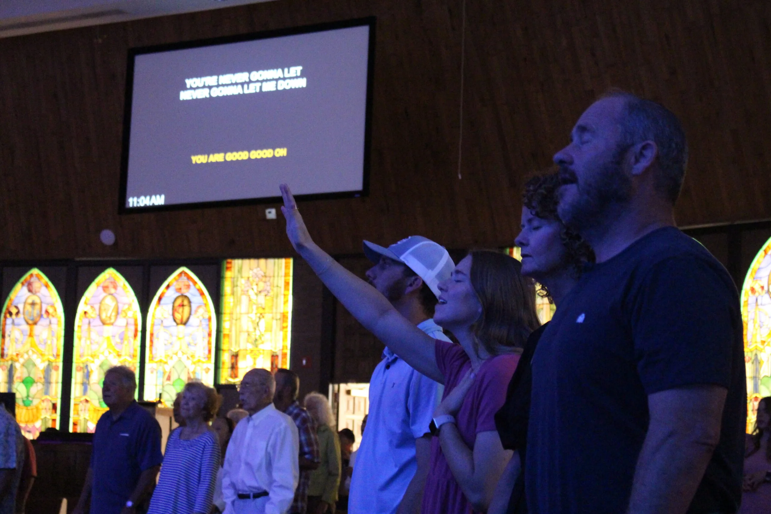 fmc038 person raising hand